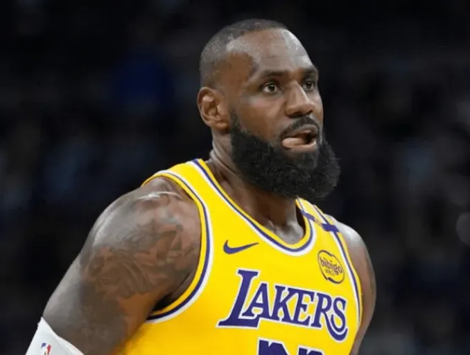 霍里：詹姆斯是唯一有理由抱怨裁判的人，裁判总是无视他