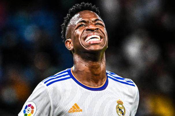 安切洛蒂：维尼修斯进步大 为“典礼三中场”鼓掌吧